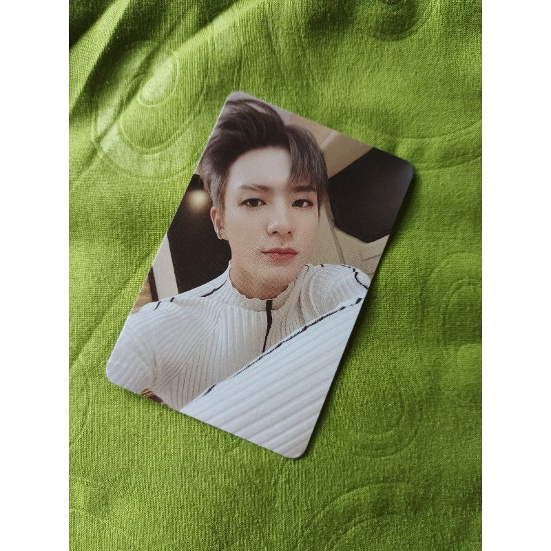 PC Jeno Universe Photobook