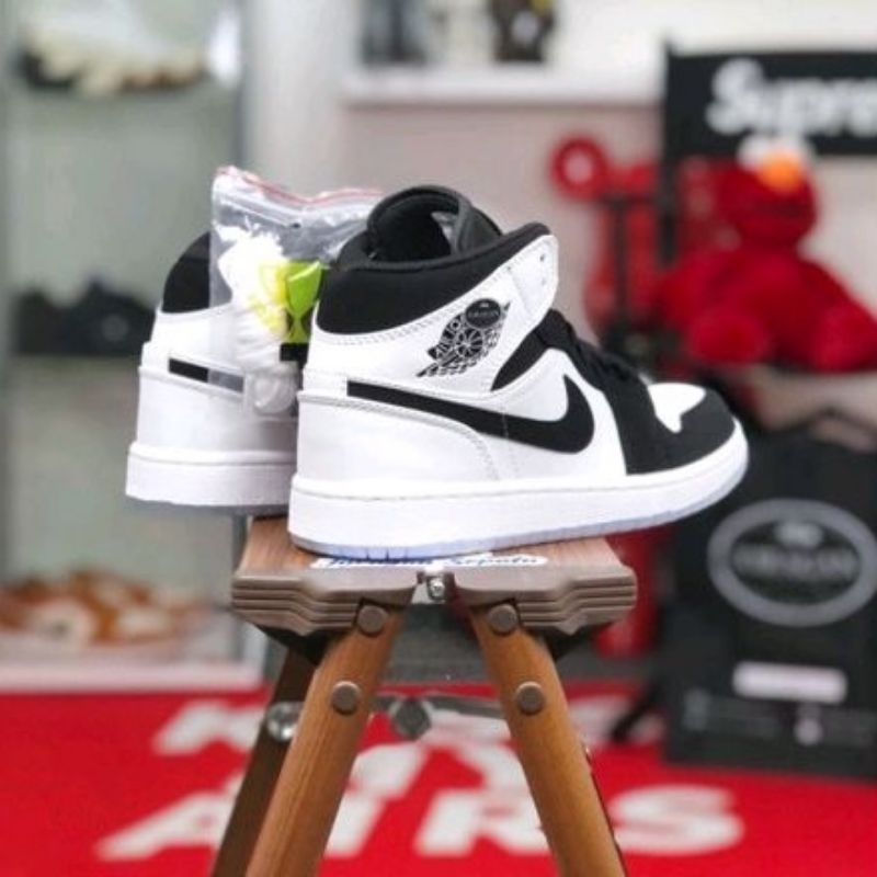 Nike Air Jordan 1 Mid &quot;Diamond Shorts&quot;