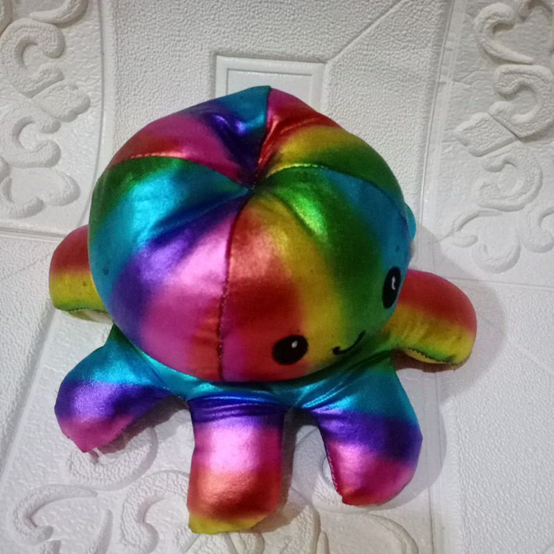 boneka gurita rainbow