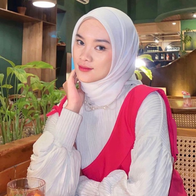 Kalung Hijab Premium Crystal / Necklace Manik Manik / Choker