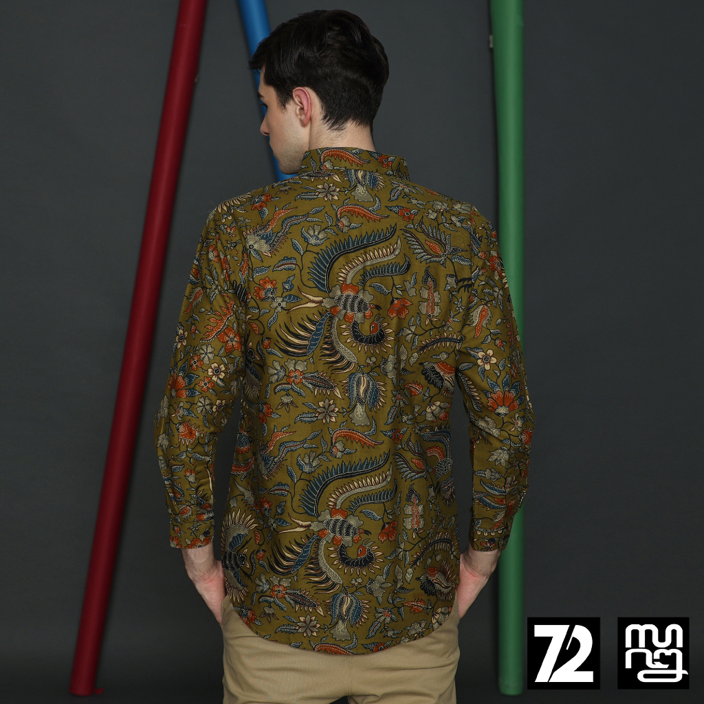 KEMEJA BATIK PRIA Katun Lengan Panjang Slimfit Motif Burung Duri Warna Hijau 723352 Cap 72 - Baju Kemeja Atasan Pakaian Setelan Batik Pria Cowok Laki Laki Remaja Keluarga Kantor Lengan Panjang Modern Slimfit Slim Fit Premium Kekinian