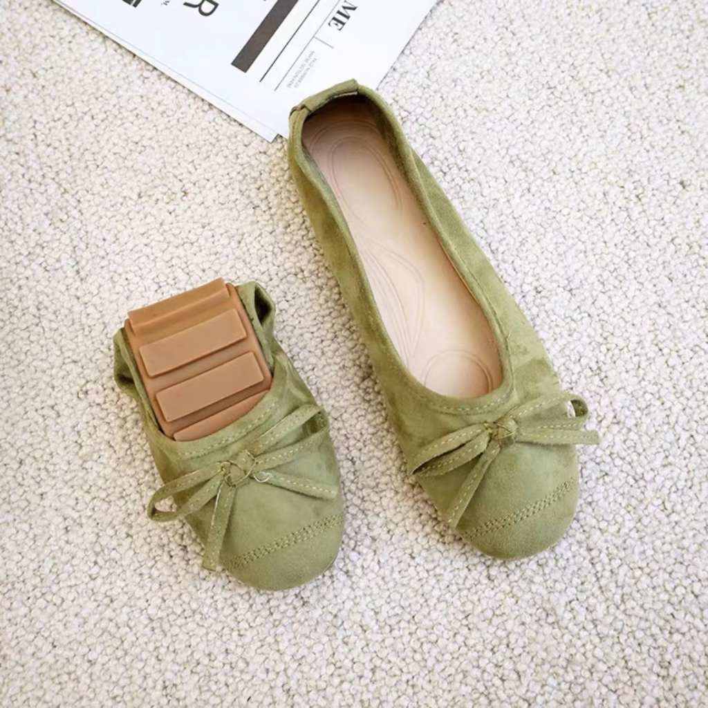 Korean Egg Roll Shoes Slip On Elastic Suede Flat Shoes Sepatu Wanita 5364 (36-40)