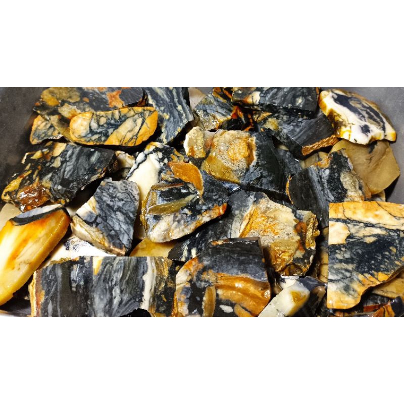 BAHAN NATURAL ROUGH GARUT CIGUPITAN / BATU AKIK MOTIF GAMBAR