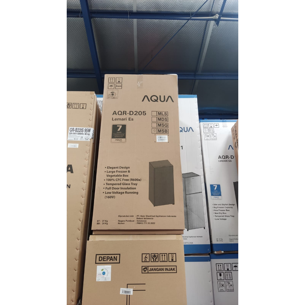 KULKAS AQUA JAPAN AQRD 205 MSB/MSG LEMARI ES 1 PINTU AQRD205