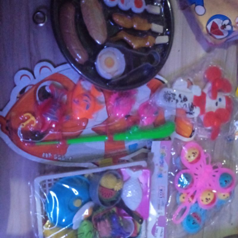 pilih 1 mainan/wajan kecil/panci kecil+bonus+1x comot