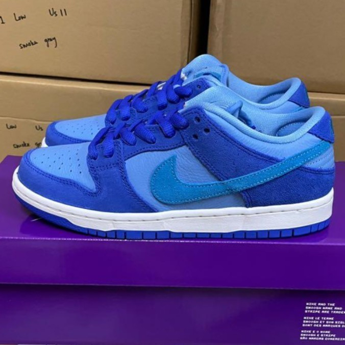 SB DUNK LOW FRUITY PACK BLUE RASPBERRY DM0807-400