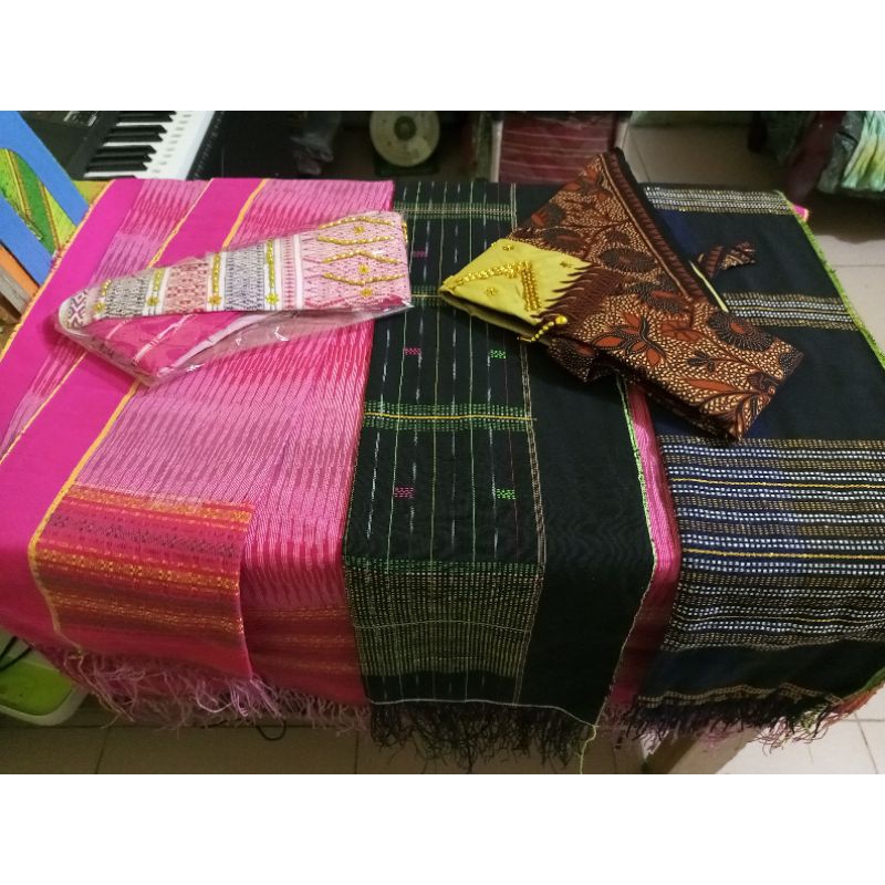 Ulos/ Hiou Simalungun Pengantin