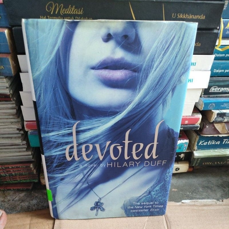 Novel Devoted by Hilary Duff