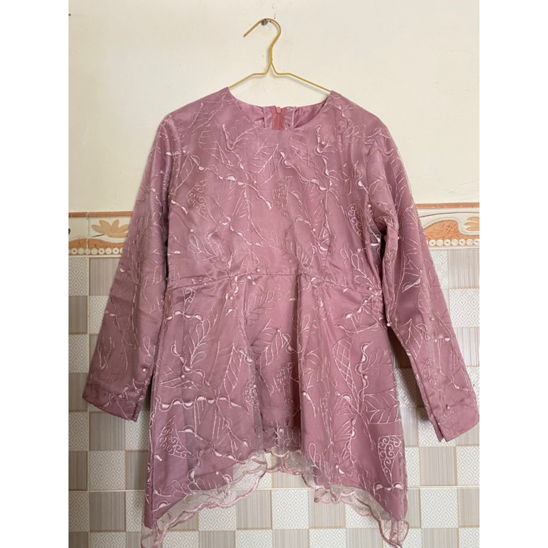 KEBAYA / KEBAYA WISUDA / KEBAYA SIMPEL/ PRELOVED KEBAYA