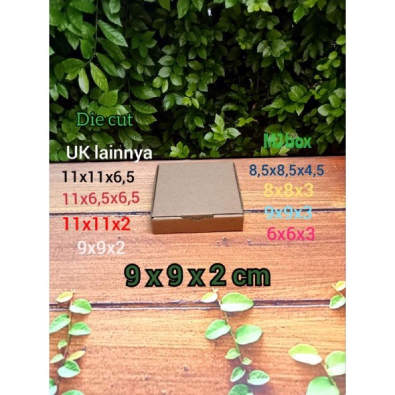 

KARDUS UK. 9x9x2 CM........DIE CUT KOTAK KARTON UNTUK PACKING SOUVENIR - DLL- MODEL BOX PIZZA BOX KARDUS
