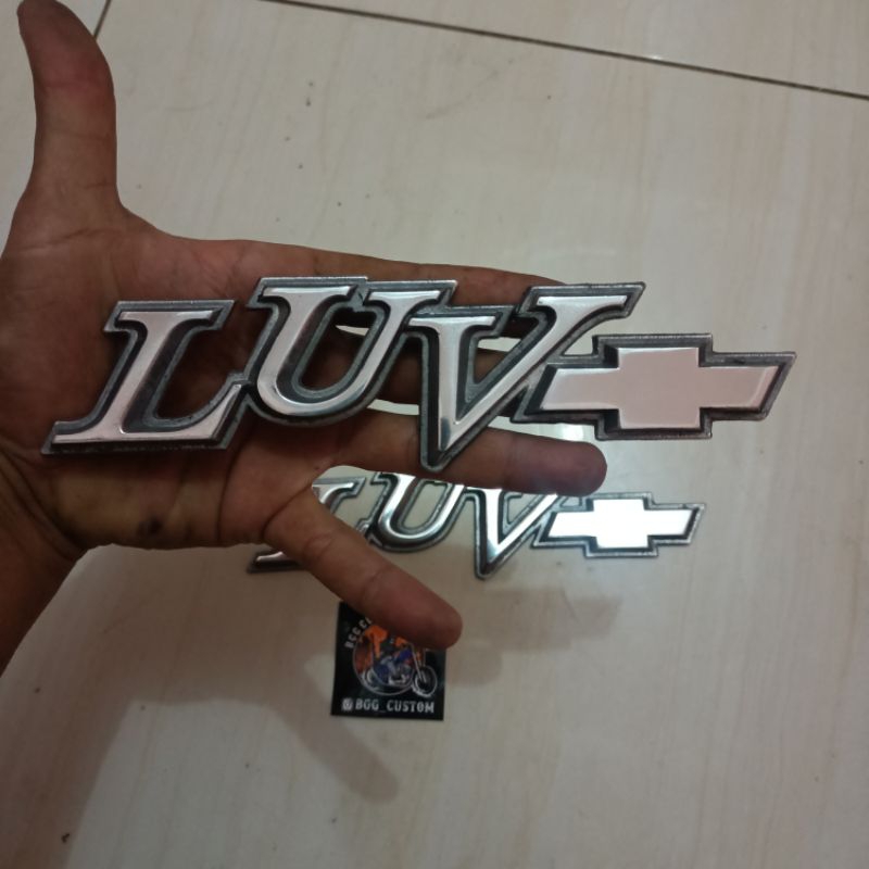 Emblem chevrolet luv