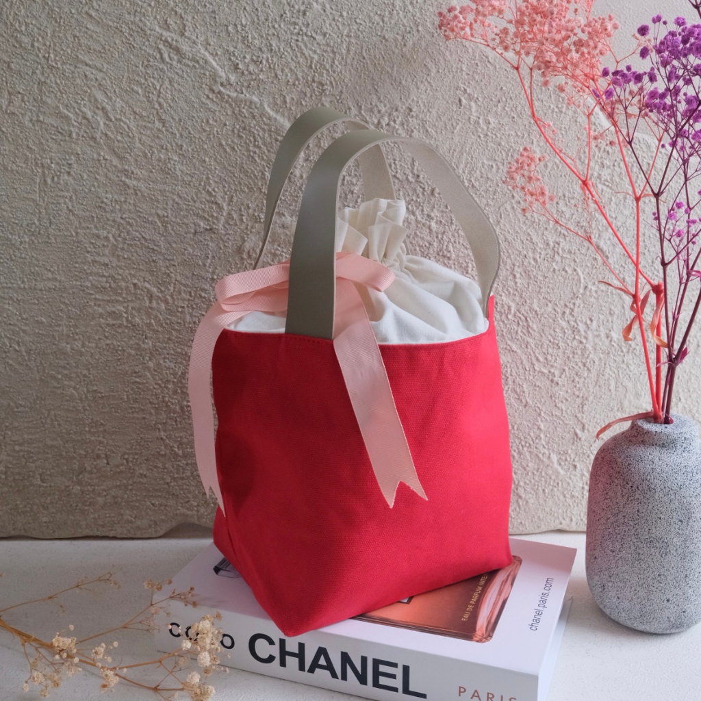 (READYSTOCK) SKY BAG // BUCKET BAG CANVAS MERAH 30x13x20 cm // TAS HAMPERS
