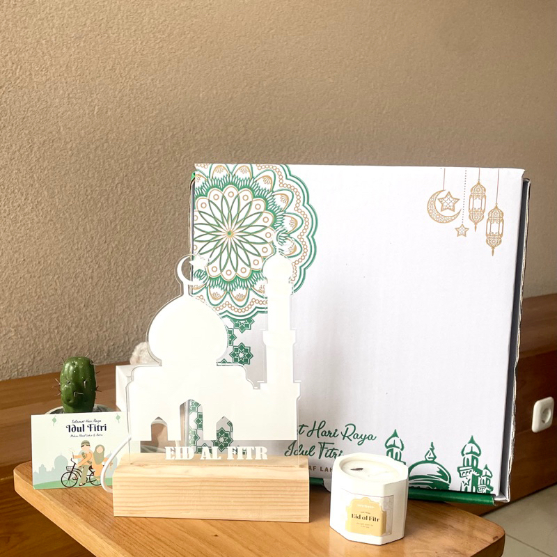 

HAMPERS LEBARAN AKRILIK