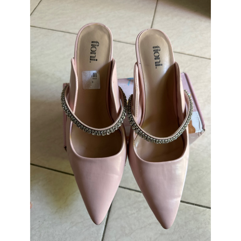 Sepatu Sendal Heels Pink merk Fioni Payless