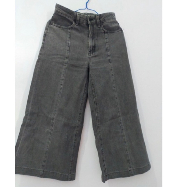 uniqlo gu grey abu jeans cullote kulot bottom bawahan denim wide leg straight lurus