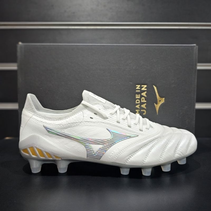 Sepatu Bola Mizuno Morelia Neo III Beta JAPAN ( White / Hologram / Cool Gray 3C ) MIZP1GA239004