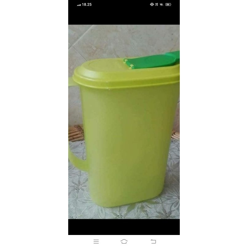 FRIDGE JUG TUPPERWARE