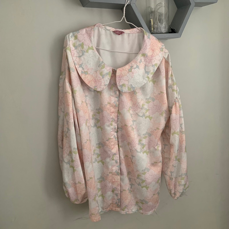 Preloved Flowery Top by Sideline Label