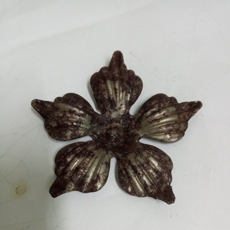 Daun Bintang Kurus ornamen pagar teralis besi tempa tebal
