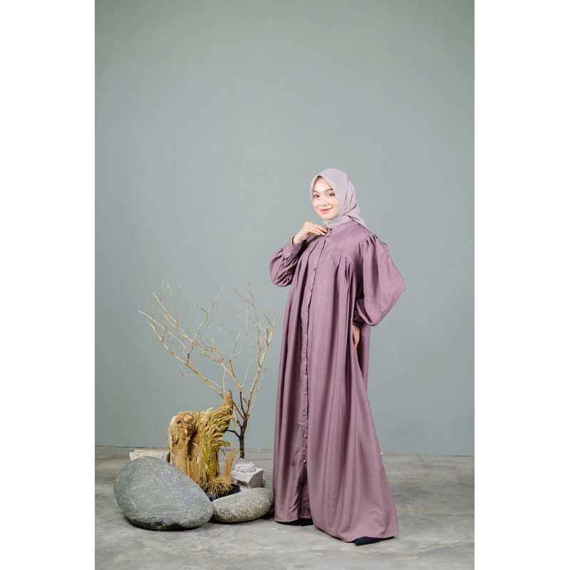 dress by iyaluna / gamis wanita muslimah / jubah wanita