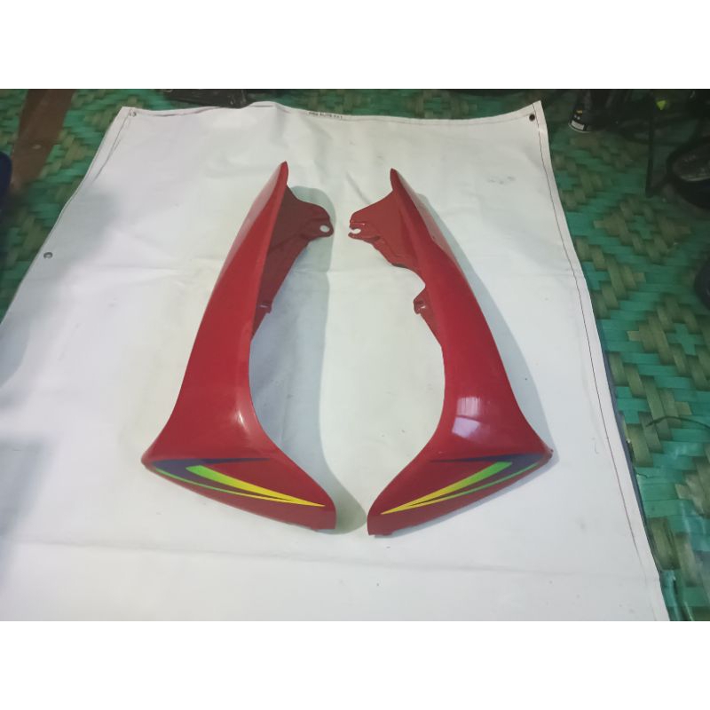 cover sayap tebeng luar supra x lama warna merah original copotan