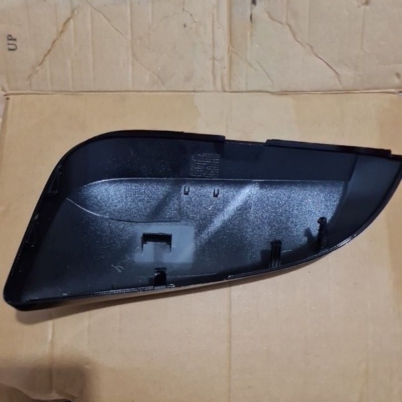 Cover Spion Innova Reborn Fortuner Vrz Hilux original  kanan hitam