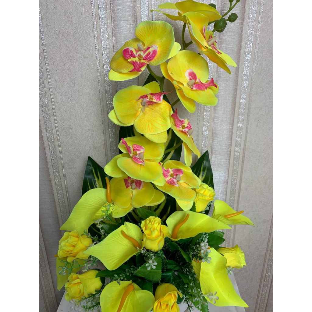 Bunga Sudut Anggrek panda + Anturium+ Kucup Pot