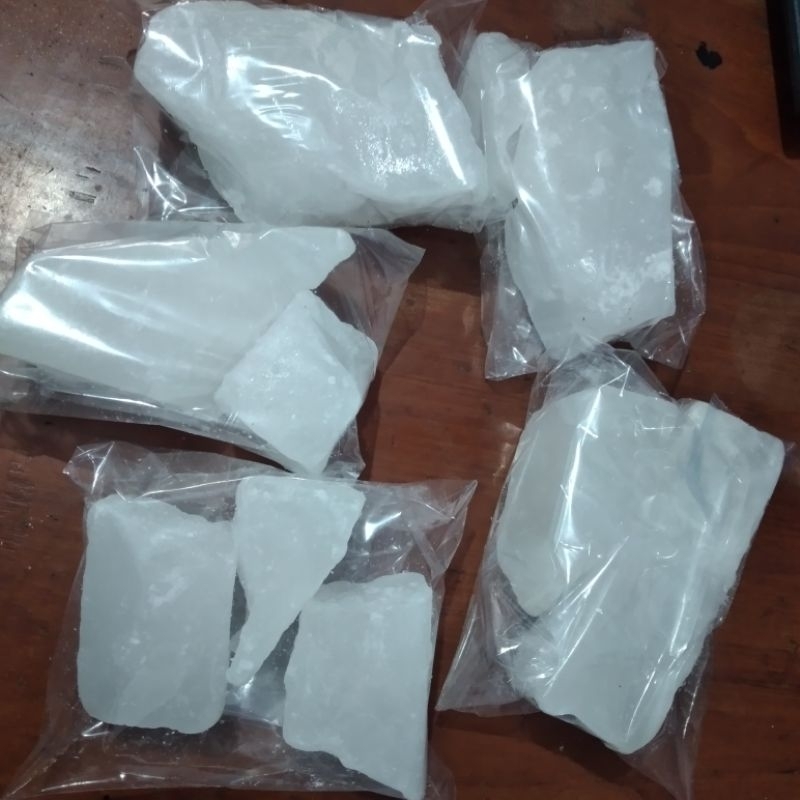 Lilin / MALAM untuk pasang  senar raket / LILIN  pasang senar raket badminton  untuk nyenar  RAKET Y