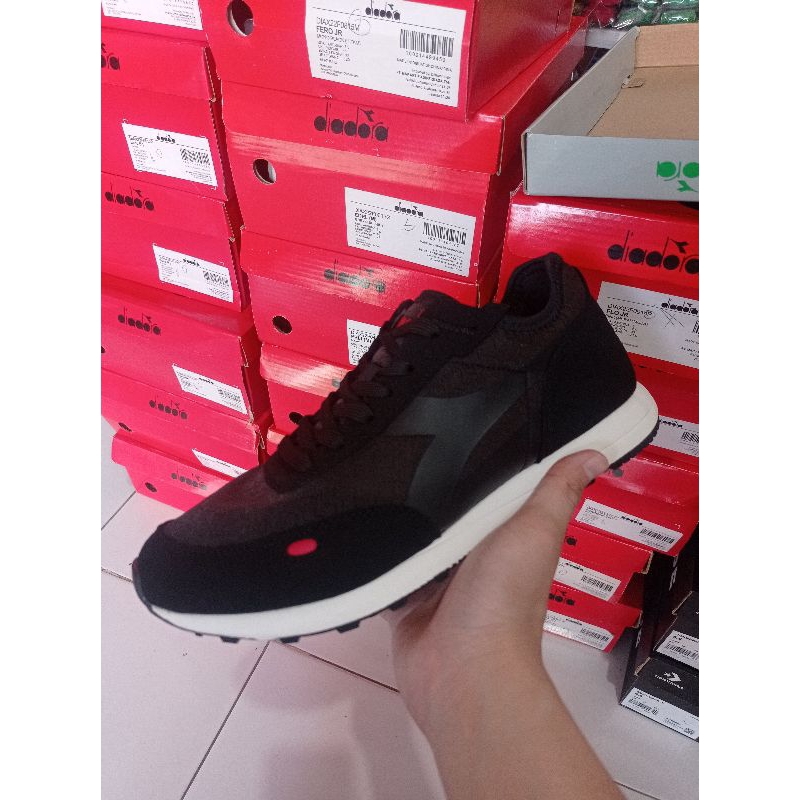 (Original) Sepatu running Diadora Eterno (M) DIACA220605B