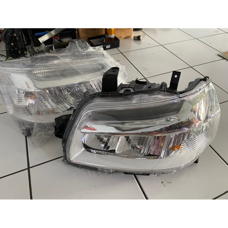 headlamp grandmax townace