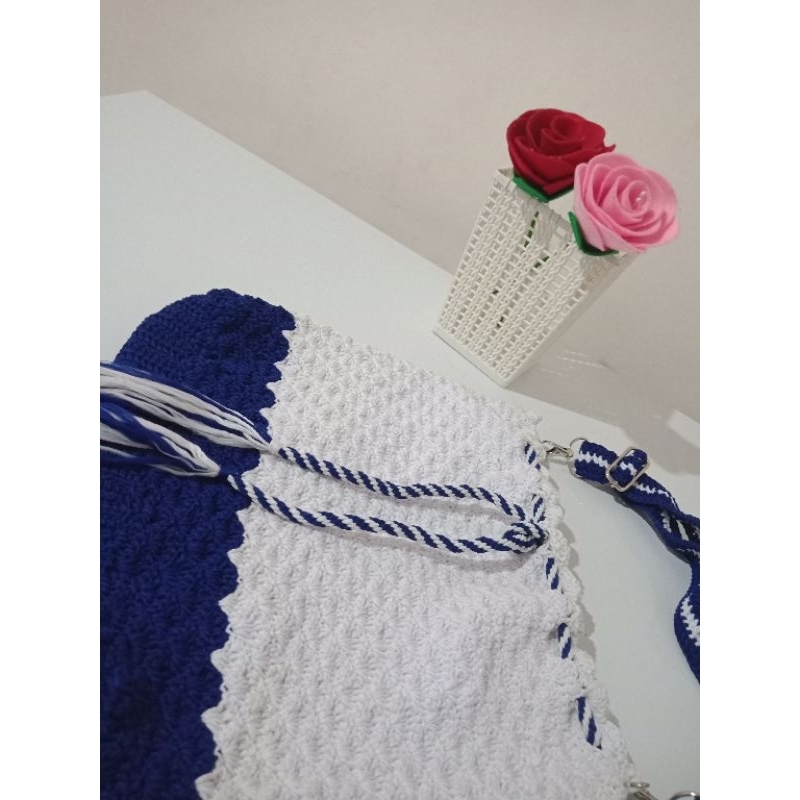 Tas rajut selempang motif kerang