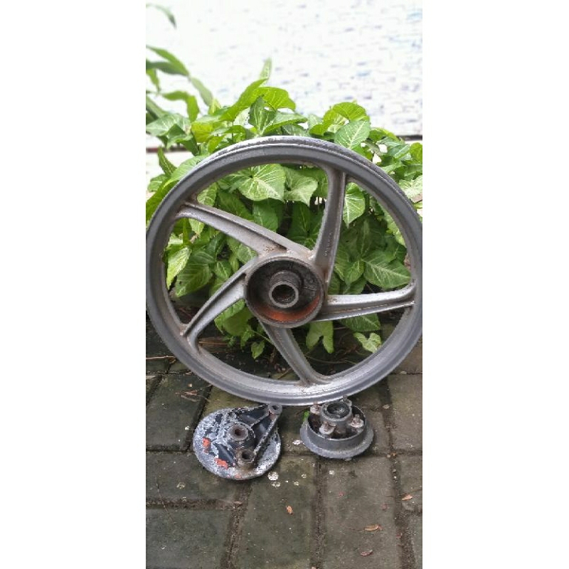 velg Jieli belakang saja