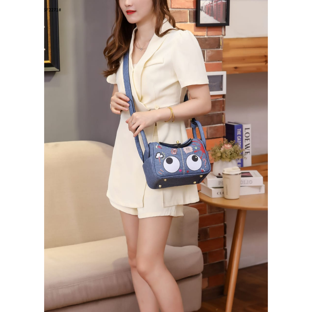 Eye Theme Crossbody With Leather Bag's TCSF2271