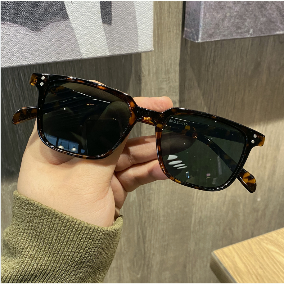 Kacamata Hitam Persegi Wanita/ Pria Gaya Retro Sempit Frame Murah Sunglasses Fashion Korea