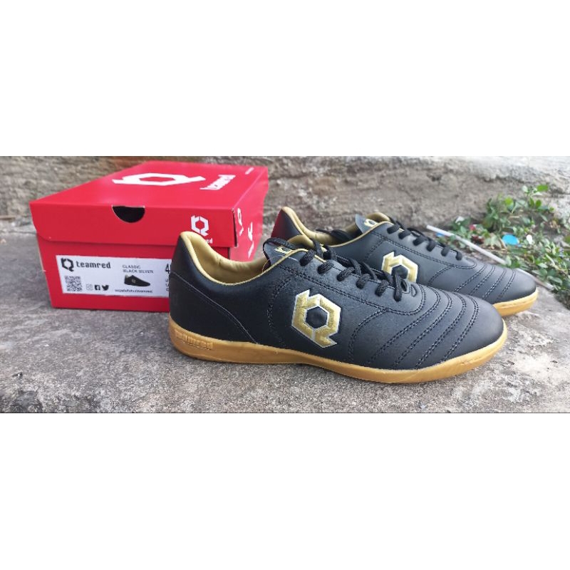 sepatu futsal original