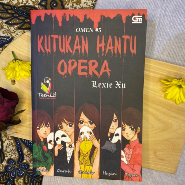 [Preloved Book] Omen #5 Kutukan Hantu Opera – Lexie Xu