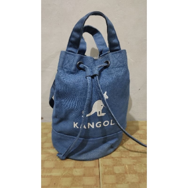 Tas wanita, Tas Selempang / Sling bag wanita , Tas serut original Kangol (preloved)