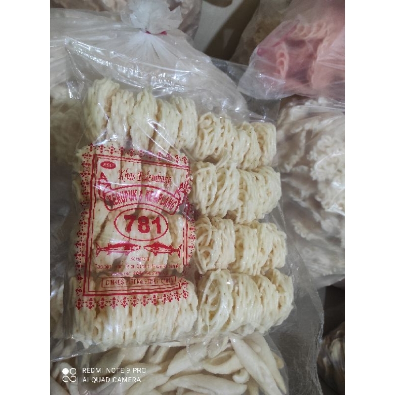 

KERUPUK IKAN PALEMBANG MAWAR