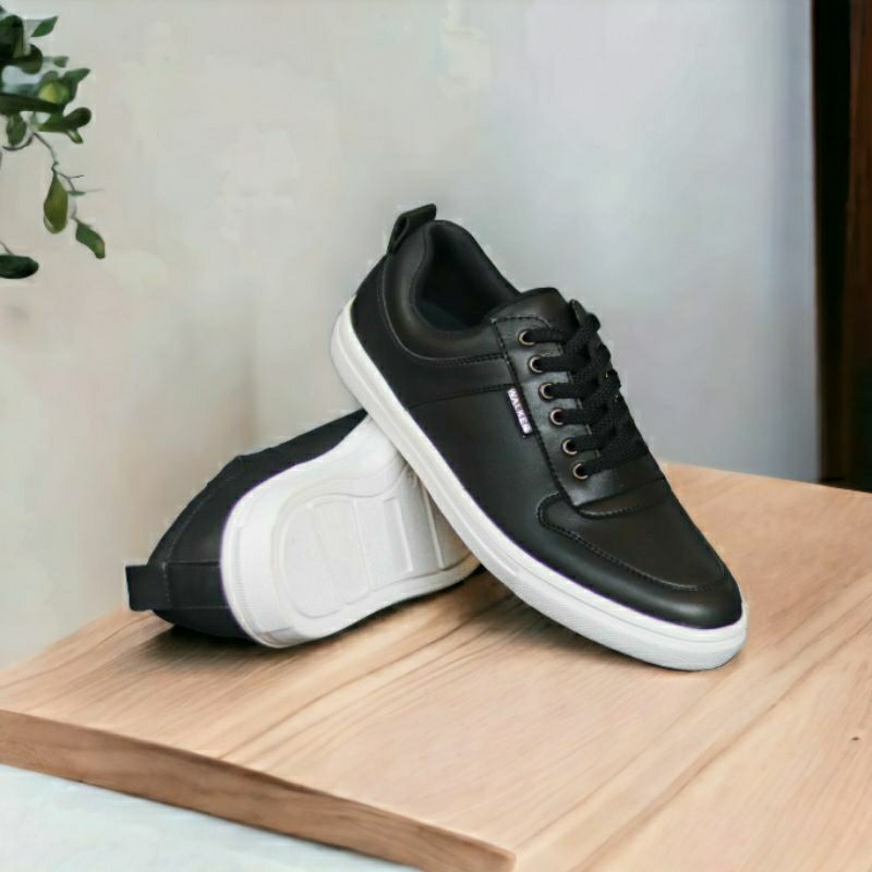 Sepatu Pria Terbaru Sneakers Casual Polos Hitam Coklat Kets Santai Kasual Cowok