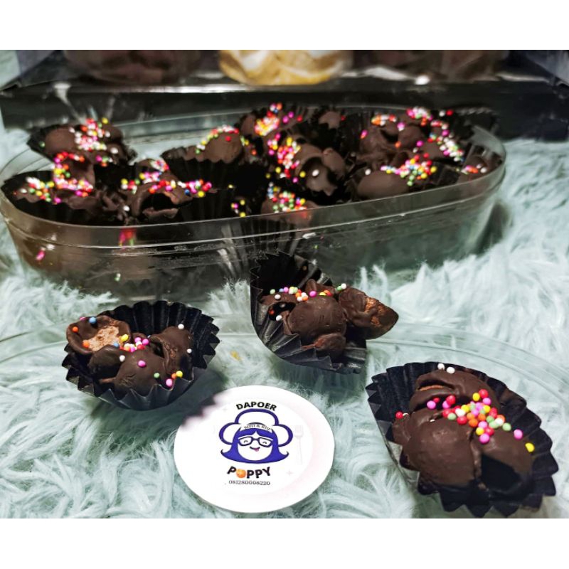 

KUE CHOCO Cornflakes PREMIUM - Hampers Lebaran anniversary dll