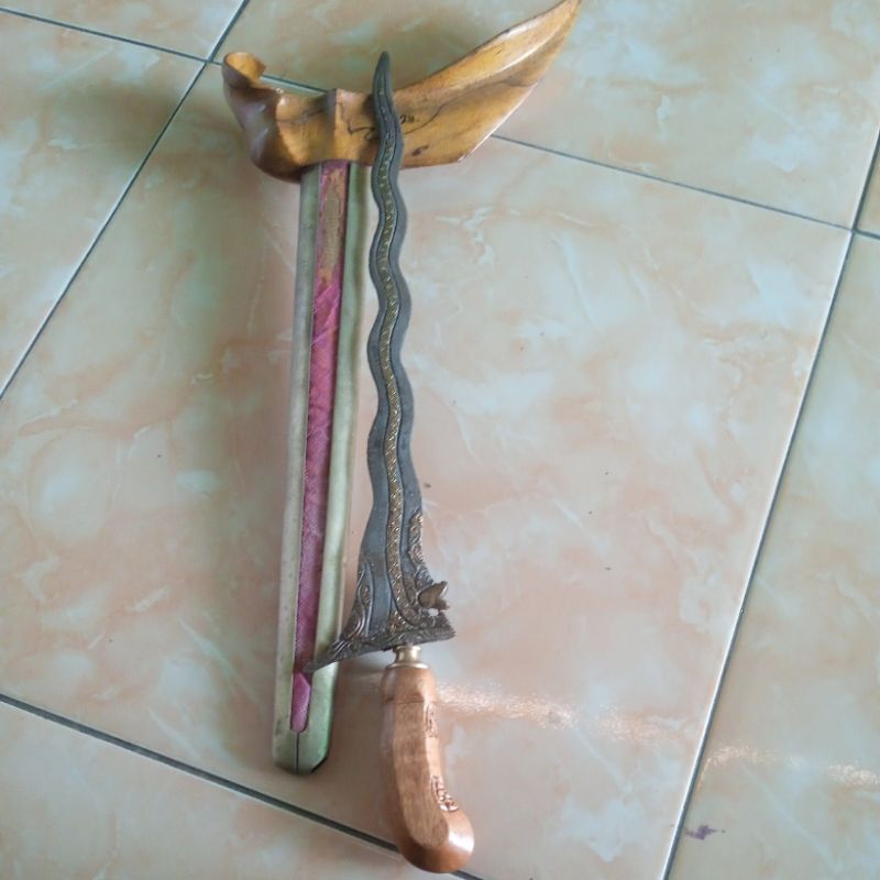 keris naga sasra kinatah