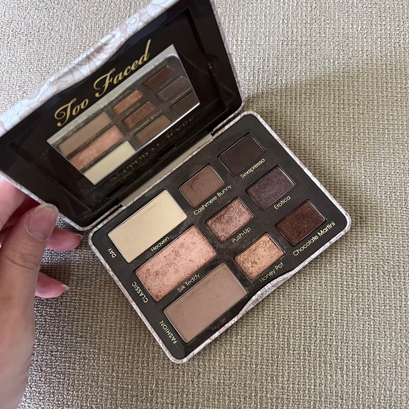 Too Faced Natural Eyeshadow (preloved)