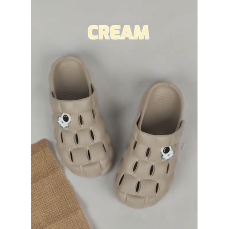 Sandal Viral Baim/ sandal Crocs/ sandal fuji / JIBBITZ Astro Model Clog terbaru 2023 tinggi sol 5 cm