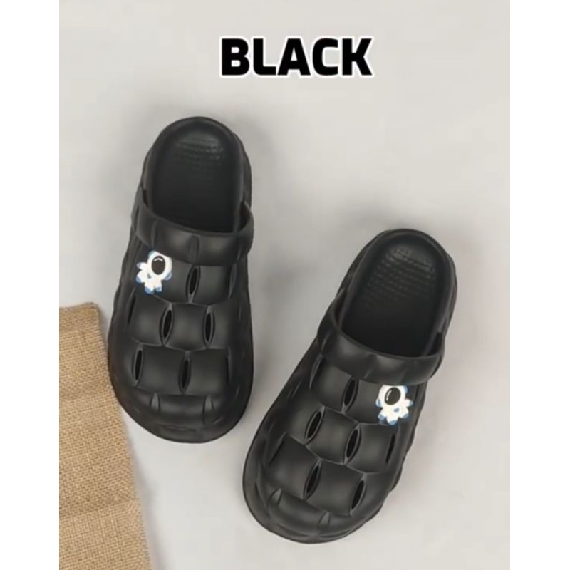 Sandal Viral Baim/ sandal Crocs/ sandal fuji / JIBBITZ Astro Model Clog terbaru tinggi sol 5 cm