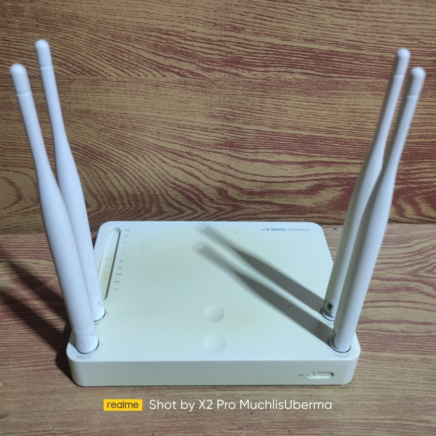ipTIME A2004NS Wireless Router / 4 Port (Gigabit)