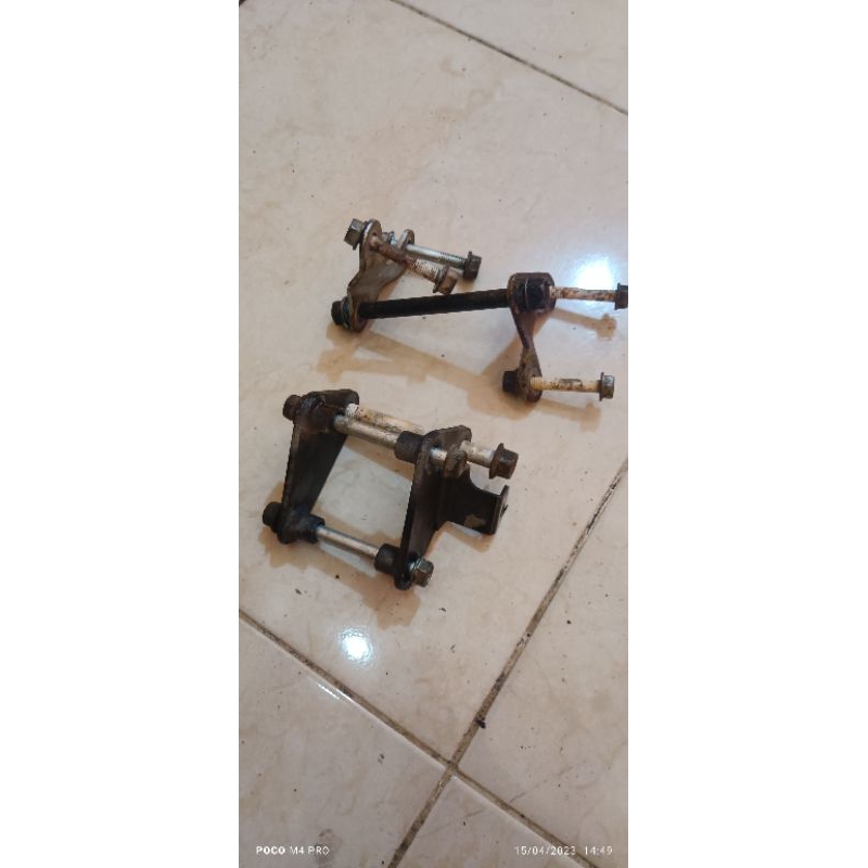 dudukan mesin / pangkon mesin ninja r