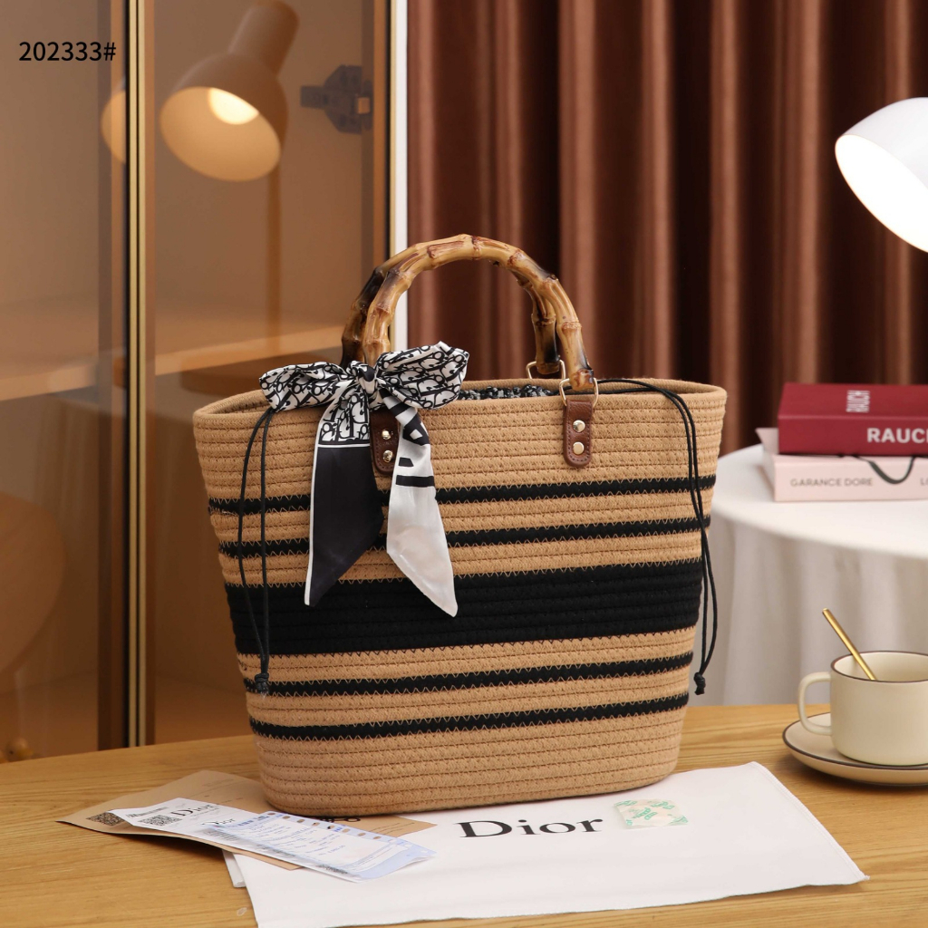 D 20233 Bamboo Handle Cotton Beach Bag