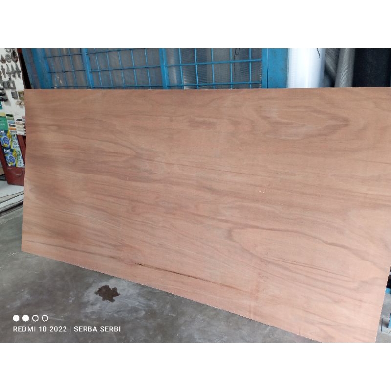 Papan triplek 1.22mx2.44m /lembar (pekanbaru area)