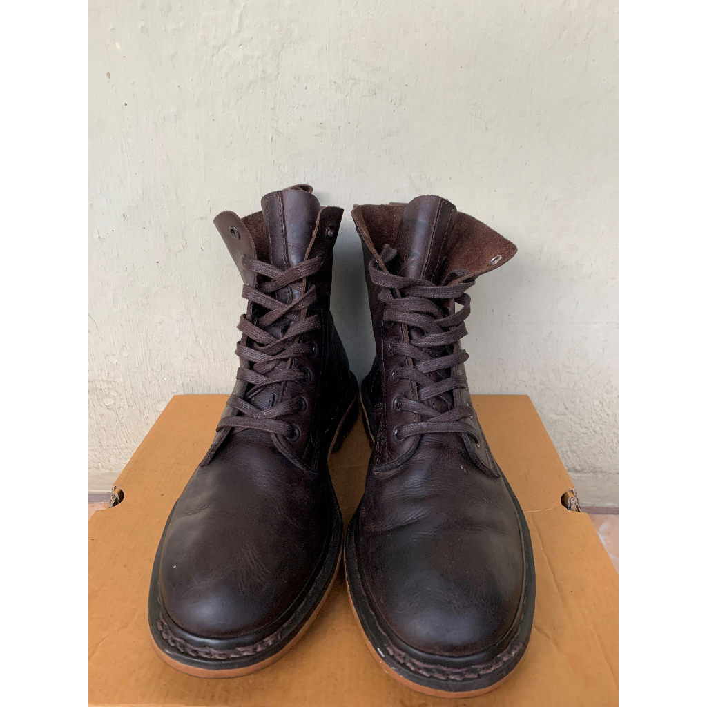 Sepatu Pria Dr. Martens Crazy Horse Made In China Original