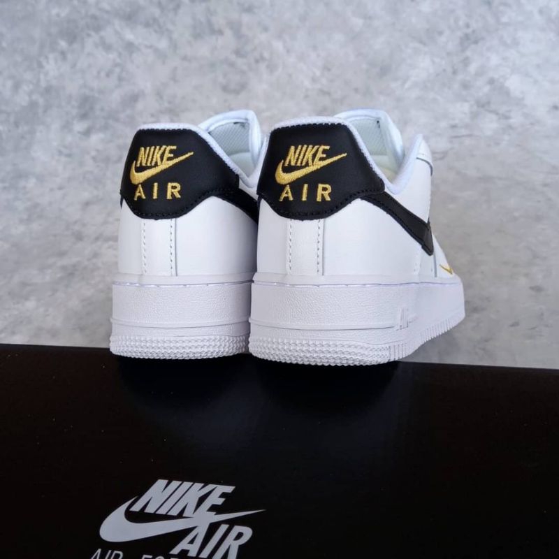 SEPATU AF1 LOW ‘07 ESSENTIALS WHITE BLACK